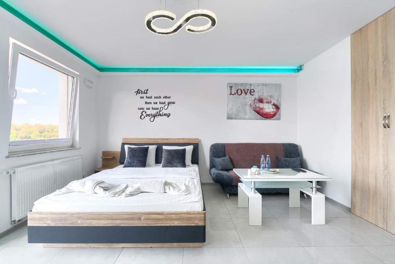 Good Day Apartments- Private Parking New Town Apartment Stettin