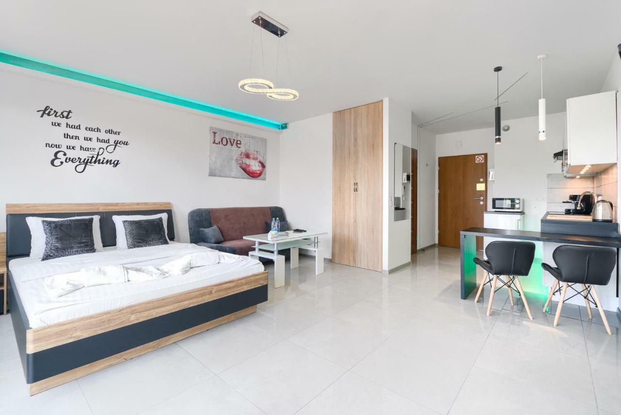 Good Day Apartments- Private Parking New Town Apartment Stettin
